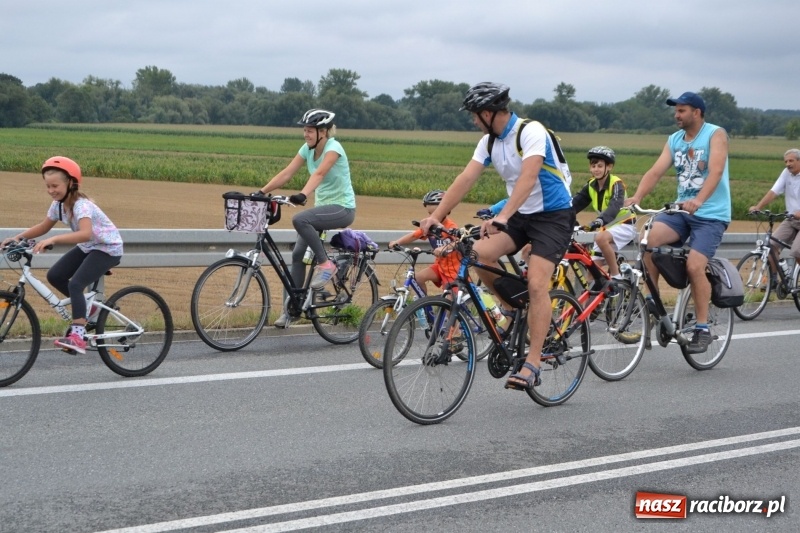 Zdjęcie w galerii na portalu naszraciborz.pl: Krzyżanowice. Gminny rajd rowerowy z firmą Alas Utex  wiadomości z regionu