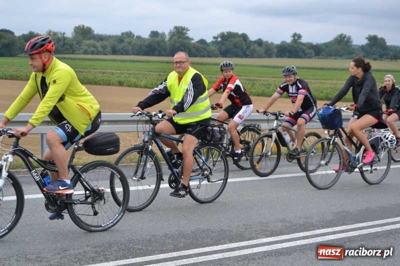Zdjęcie w galerii na portalu naszraciborz.pl: Krzyżanowice. Gminny rajd rowerowy z firmą Alas Utex  wiadomości z regionu