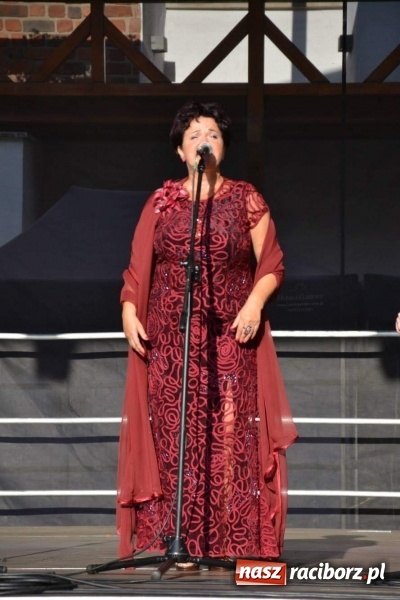 Zdjęcie w galerii na portalu naszraciborz.pl: Soprany kontra Tenorzy - koncert operetkowy na Zamku Piastowskim  wiadomości z regionu