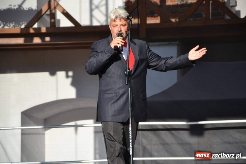 Zdjęcie w galerii na portalu naszraciborz.pl: Soprany kontra Tenorzy - koncert operetkowy na Zamku Piastowskim  wiadomości z regionu