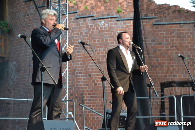Zdjęcie w galerii na portalu naszraciborz.pl: Soprany kontra Tenorzy - koncert operetkowy na Zamku Piastowskim  wiadomości z regionu