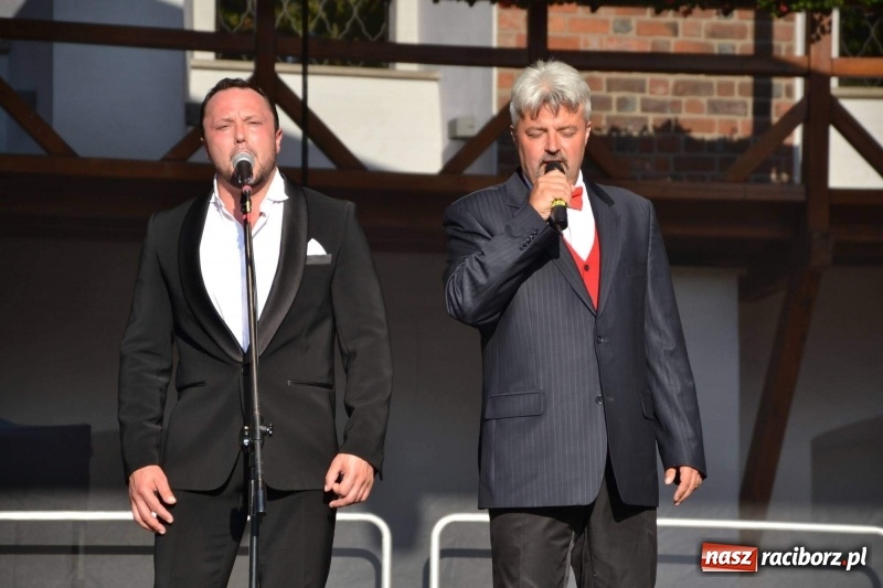 Zdjęcie w galerii na portalu naszraciborz.pl: Soprany kontra Tenorzy - koncert operetkowy na Zamku Piastowskim  wiadomości z regionu