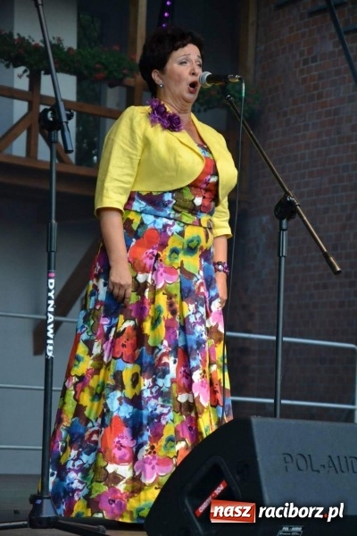 Zdjęcie w galerii na portalu naszraciborz.pl: Soprany kontra Tenorzy - koncert operetkowy na Zamku Piastowskim  wiadomości z regionu