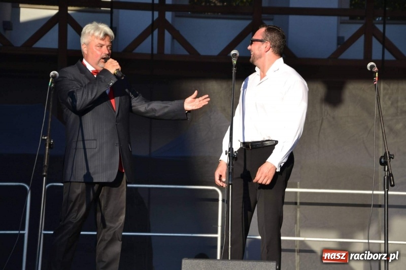 Zdjęcie w galerii na portalu naszraciborz.pl: Soprany kontra Tenorzy - koncert operetkowy na Zamku Piastowskim  wiadomości z regionu