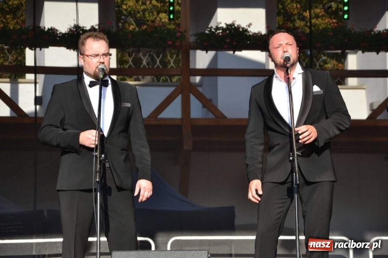 Zdjęcie w galerii na portalu naszraciborz.pl: Soprany kontra Tenorzy - koncert operetkowy na Zamku Piastowskim  wiadomości z regionu