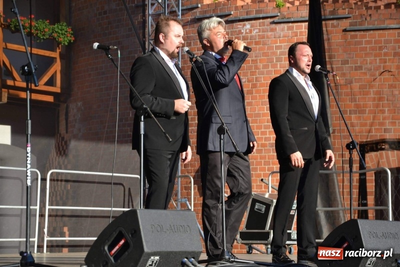 Zdjęcie w galerii na portalu naszraciborz.pl: Soprany kontra Tenorzy - koncert operetkowy na Zamku Piastowskim  wiadomości z regionu