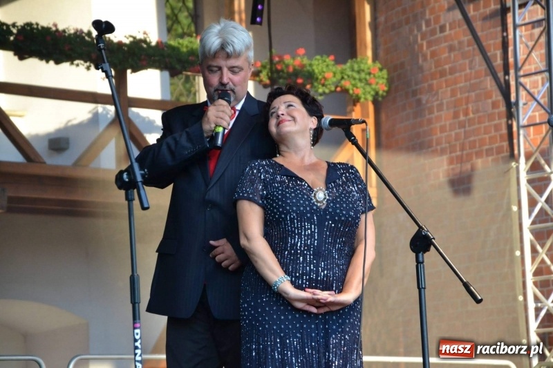 Zdjęcie w galerii na portalu naszraciborz.pl: Soprany kontra Tenorzy - koncert operetkowy na Zamku Piastowskim  wiadomości z regionu