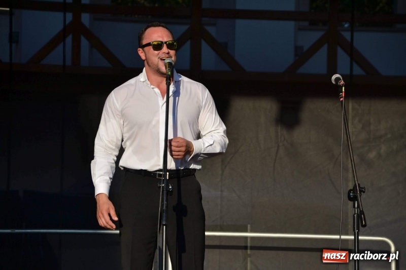 Zdjęcie w galerii na portalu naszraciborz.pl: Soprany kontra Tenorzy - koncert operetkowy na Zamku Piastowskim  wiadomości z regionu