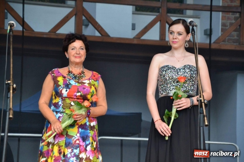 Zdjęcie w galerii na portalu naszraciborz.pl: Soprany kontra Tenorzy - koncert operetkowy na Zamku Piastowskim  wiadomości z regionu