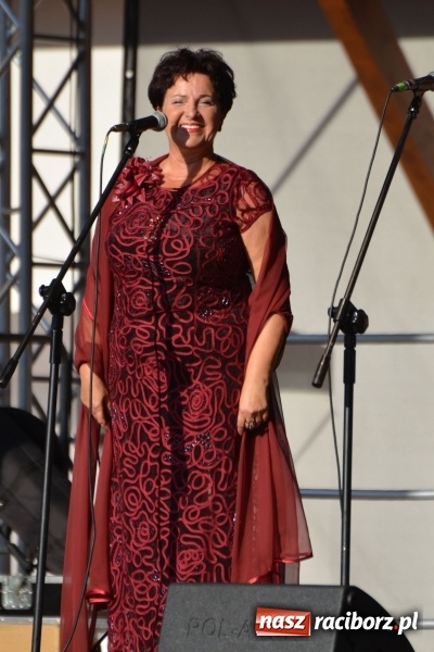 Zdjęcie w galerii na portalu naszraciborz.pl: Soprany kontra Tenorzy - koncert operetkowy na Zamku Piastowskim  wiadomości z regionu