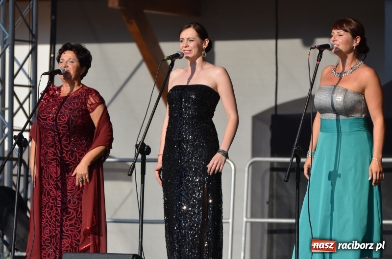 Zdjęcie w galerii na portalu naszraciborz.pl: Soprany kontra Tenorzy - koncert operetkowy na Zamku Piastowskim  wiadomości z regionu