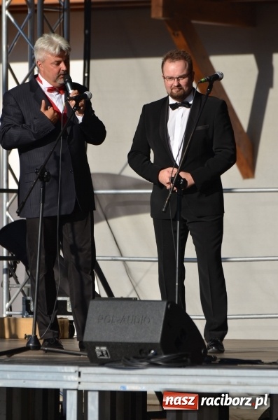 Zdjęcie w galerii na portalu naszraciborz.pl: Soprany kontra Tenorzy - koncert operetkowy na Zamku Piastowskim  wiadomości z regionu