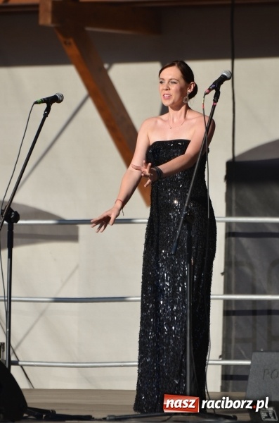 Zdjęcie w galerii na portalu naszraciborz.pl: Soprany kontra Tenorzy - koncert operetkowy na Zamku Piastowskim  wiadomości z regionu