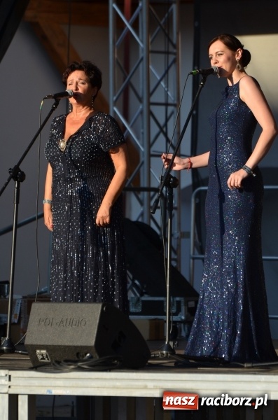 Zdjęcie w galerii na portalu naszraciborz.pl: Soprany kontra Tenorzy - koncert operetkowy na Zamku Piastowskim  wiadomości z regionu