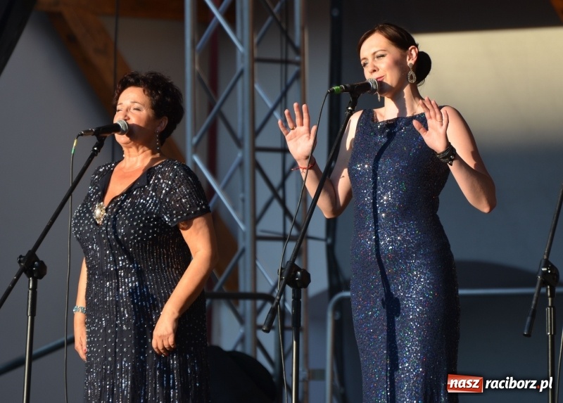 Zdjęcie w galerii na portalu naszraciborz.pl: Soprany kontra Tenorzy - koncert operetkowy na Zamku Piastowskim  wiadomości z regionu