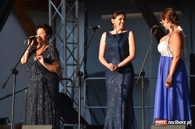 Zdjęcie w galerii na portalu naszraciborz.pl: Soprany kontra Tenorzy - koncert operetkowy na Zamku Piastowskim  wiadomości z regionu