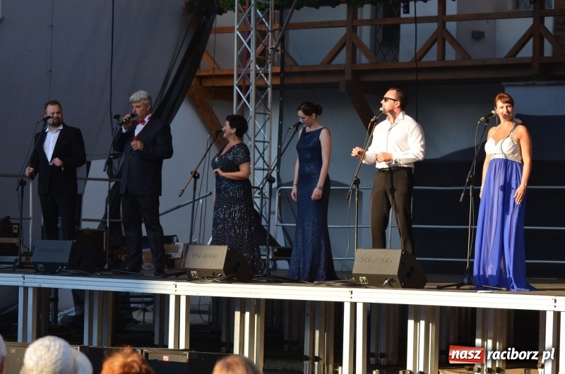 Zdjęcie w galerii na portalu naszraciborz.pl: Soprany kontra Tenorzy - koncert operetkowy na Zamku Piastowskim  wiadomości z regionu
