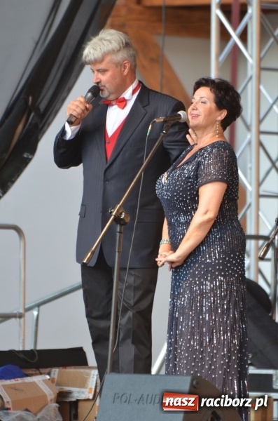 Zdjęcie w galerii na portalu naszraciborz.pl: Soprany kontra Tenorzy - koncert operetkowy na Zamku Piastowskim  wiadomości z regionu