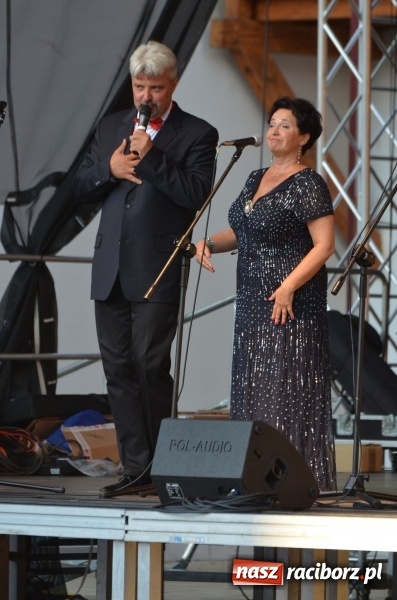 Zdjęcie w galerii na portalu naszraciborz.pl: Soprany kontra Tenorzy - koncert operetkowy na Zamku Piastowskim  wiadomości z regionu