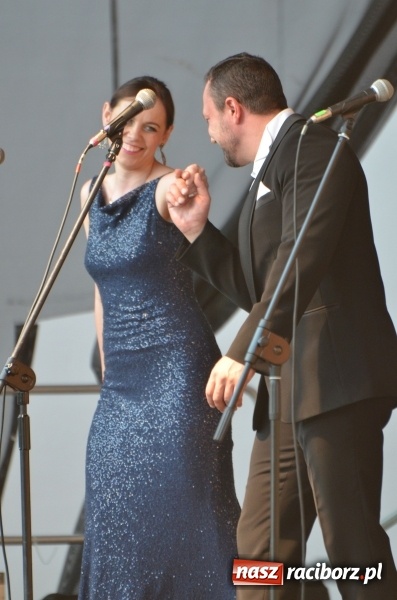 Zdjęcie w galerii na portalu naszraciborz.pl: Soprany kontra Tenorzy - koncert operetkowy na Zamku Piastowskim  wiadomości z regionu