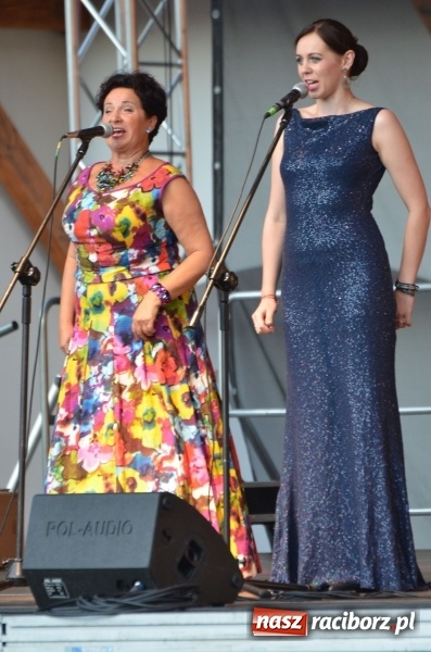 Zdjęcie w galerii na portalu naszraciborz.pl: Soprany kontra Tenorzy - koncert operetkowy na Zamku Piastowskim  wiadomości z regionu