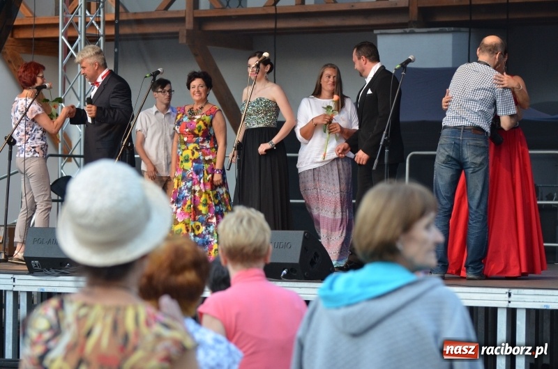 Zdjęcie w galerii na portalu naszraciborz.pl: Soprany kontra Tenorzy - koncert operetkowy na Zamku Piastowskim  wiadomości z regionu