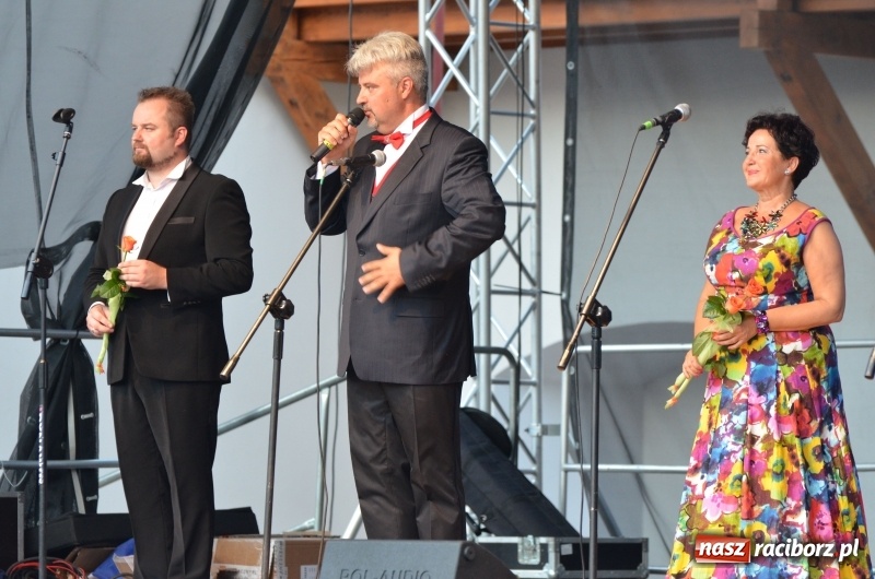 Zdjęcie w galerii na portalu naszraciborz.pl: Soprany kontra Tenorzy - koncert operetkowy na Zamku Piastowskim  wiadomości z regionu