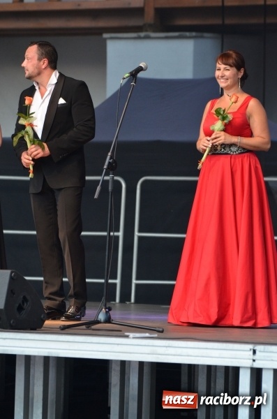 Zdjęcie w galerii na portalu naszraciborz.pl: Soprany kontra Tenorzy - koncert operetkowy na Zamku Piastowskim  wiadomości z regionu