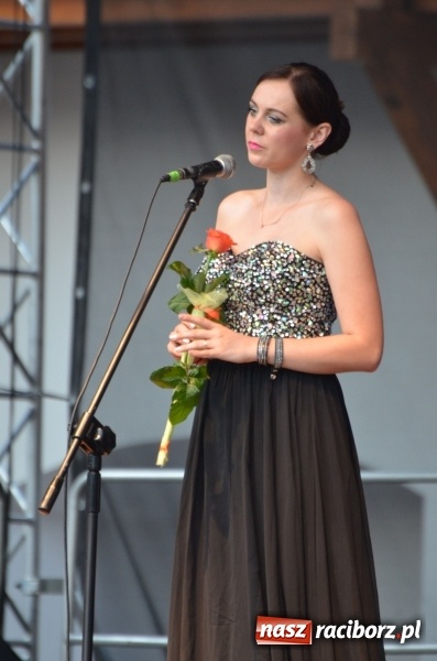 Zdjęcie w galerii na portalu naszraciborz.pl: Soprany kontra Tenorzy - koncert operetkowy na Zamku Piastowskim  wiadomości z regionu