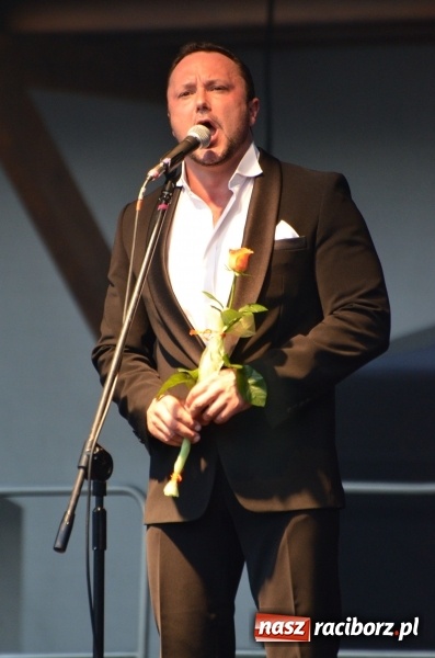 Zdjęcie w galerii na portalu naszraciborz.pl: Soprany kontra Tenorzy - koncert operetkowy na Zamku Piastowskim  wiadomości z regionu