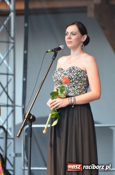 Zdjęcie w galerii na portalu naszraciborz.pl: Soprany kontra Tenorzy - koncert operetkowy na Zamku Piastowskim  wiadomości z regionu