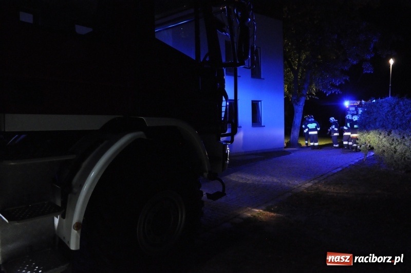 Zdjęcie w galerii na portalu naszraciborz.pl: Nocna akcja w Aquabraxie. Strażacy trafili na wesele, a przed odjazdem złożyli życzenia  wiadomości z regionu