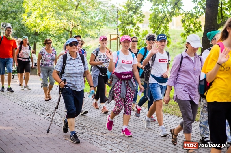 Zdjęcie w galerii na portalu naszraciborz.pl: Pielgrzymi z Kietrza dotarli do Raciborza. Jutro z naszymi ruszą do Częstochowy  wiadomości z regionu