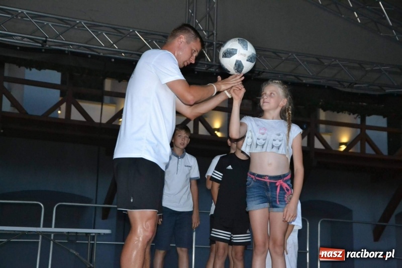 Zdjęcie w galerii na portalu naszraciborz.pl: Wspaniały urodzinowy prezent dla Super Fifka  wiadomości z regionu