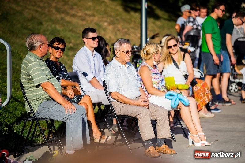 Zdjęcie w galerii na portalu naszraciborz.pl: Roman Roczeń wystąpił na przystani kajakowej wiadomości z regionu