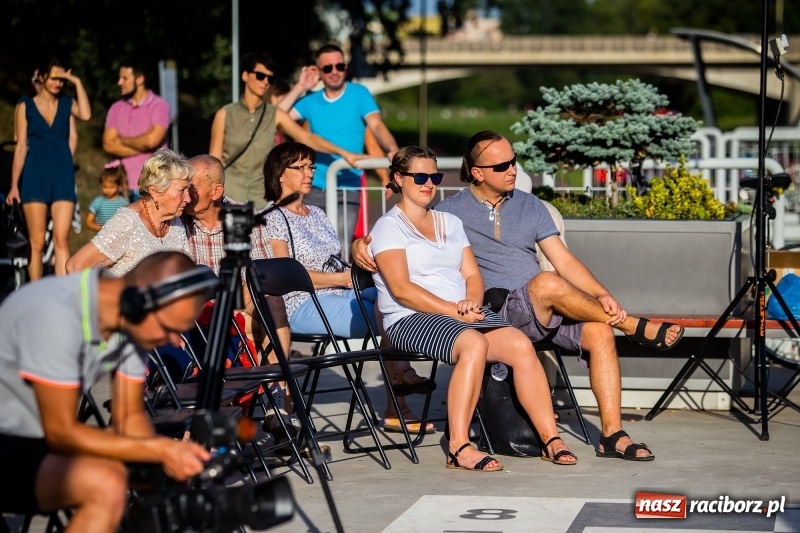 Zdjęcie w galerii na portalu naszraciborz.pl: Roman Roczeń wystąpił na przystani kajakowej wiadomości z regionu