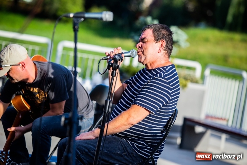 Zdjęcie w galerii na portalu naszraciborz.pl: Roman Roczeń wystąpił na przystani kajakowej wiadomości z regionu