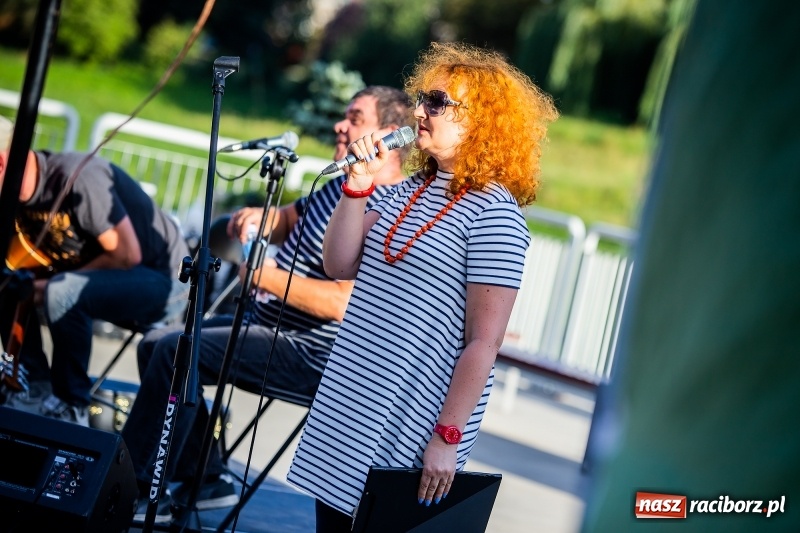 Zdjęcie w galerii na portalu naszraciborz.pl: Roman Roczeń wystąpił na przystani kajakowej wiadomości z regionu