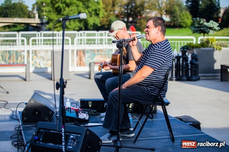 Zdjęcie w galerii na portalu naszraciborz.pl: Roman Roczeń wystąpił na przystani kajakowej wiadomości z regionu