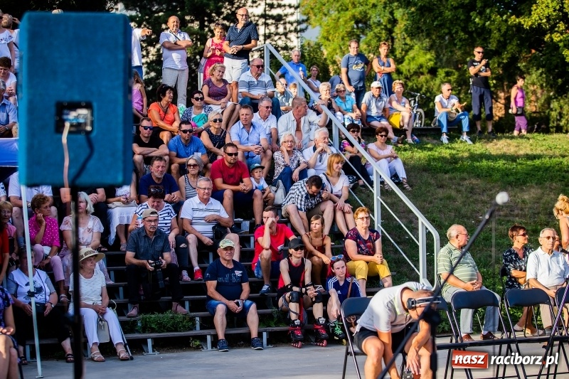 Zdjęcie w galerii na portalu naszraciborz.pl: Roman Roczeń wystąpił na przystani kajakowej wiadomości z regionu