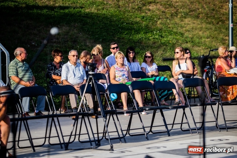 Zdjęcie w galerii na portalu naszraciborz.pl: Roman Roczeń wystąpił na przystani kajakowej wiadomości z regionu