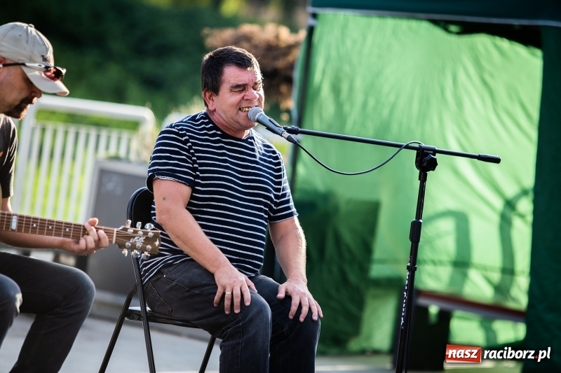 Zdjęcie w galerii na portalu naszraciborz.pl: Roman Roczeń wystąpił na przystani kajakowej wiadomości z regionu