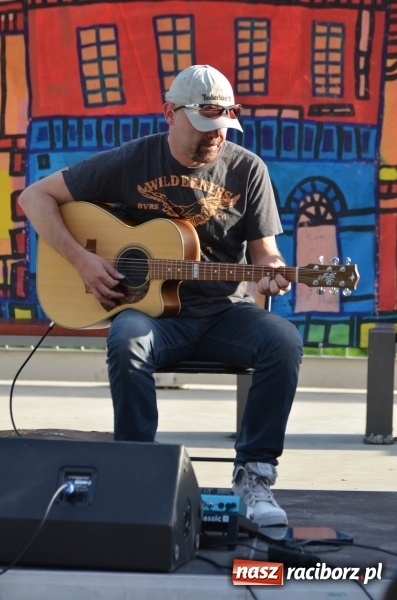 Zdjęcie w galerii na portalu naszraciborz.pl: Roman Roczeń wystąpił na przystani kajakowej wiadomości z regionu