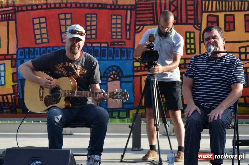 Zdjęcie w galerii na portalu naszraciborz.pl: Roman Roczeń wystąpił na przystani kajakowej wiadomości z regionu