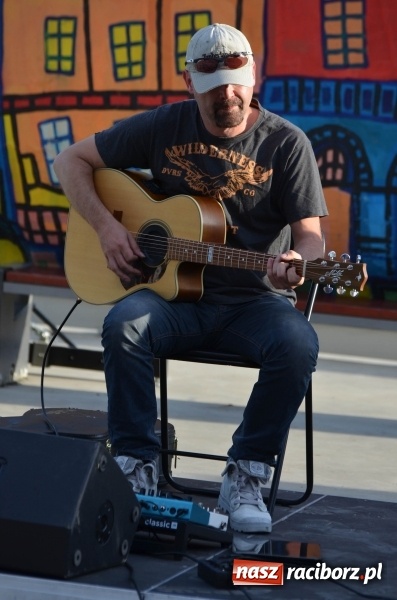 Zdjęcie w galerii na portalu naszraciborz.pl: Roman Roczeń wystąpił na przystani kajakowej wiadomości z regionu