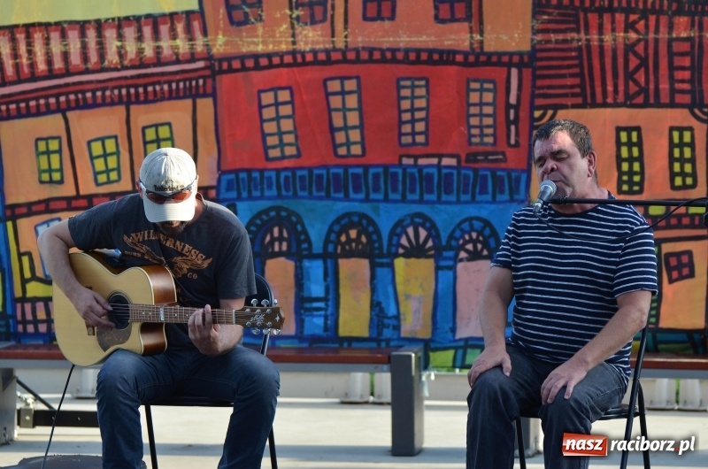 Zdjęcie w galerii na portalu naszraciborz.pl: Roman Roczeń wystąpił na przystani kajakowej wiadomości z regionu