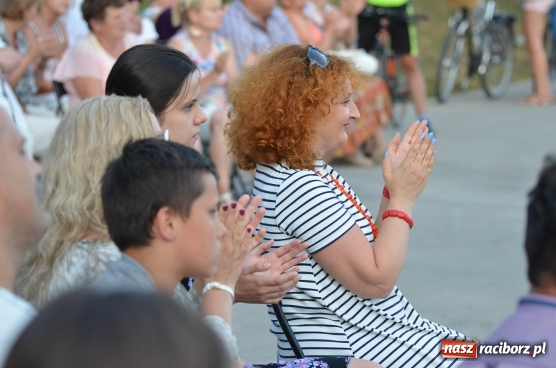 Zdjęcie w galerii na portalu naszraciborz.pl: Roman Roczeń wystąpił na przystani kajakowej wiadomości z regionu