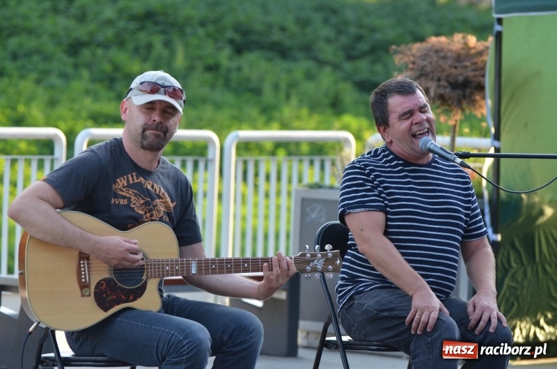 Zdjęcie w galerii na portalu naszraciborz.pl: Roman Roczeń wystąpił na przystani kajakowej wiadomości z regionu