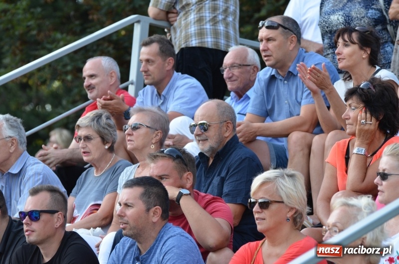 Zdjęcie w galerii na portalu naszraciborz.pl: Roman Roczeń wystąpił na przystani kajakowej wiadomości z regionu