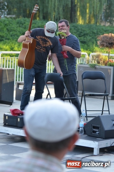 Zdjęcie w galerii na portalu naszraciborz.pl: Roman Roczeń wystąpił na przystani kajakowej wiadomości z regionu